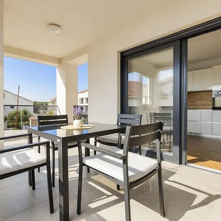 Petra By Interhome
